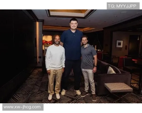 姚明与明星好友的美颜合照展现友谊与魅力的完美瞬间