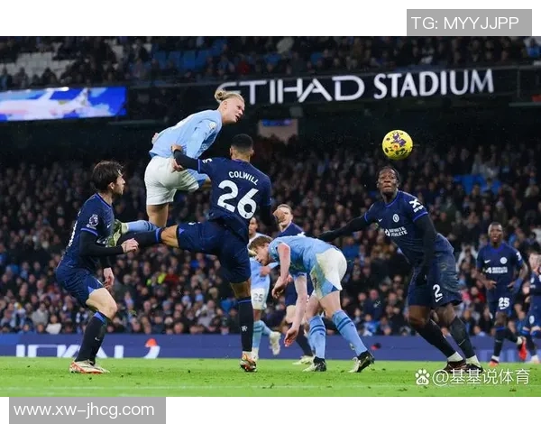 英超激战巴萨凭借点球险胜热刺全场沸腾精彩集锦回顾