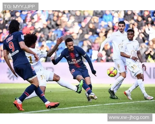英超焦点战平局皇马与巴黎圣日耳曼激战成和乌龙球引发全场轰动 英超焦点战平局皇马与巴黎圣日耳曼激战成和乌龙球引发全场轰动