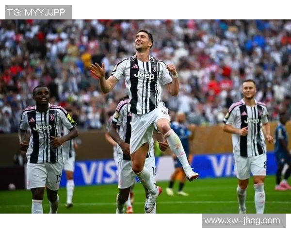 意甲焦点战尤文图斯与那不勒斯握手言和争议判罚引发热议