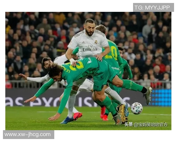 西甲激战曼联与波尔图握手言和神扑瞬间成比赛焦点数据解析引人关注