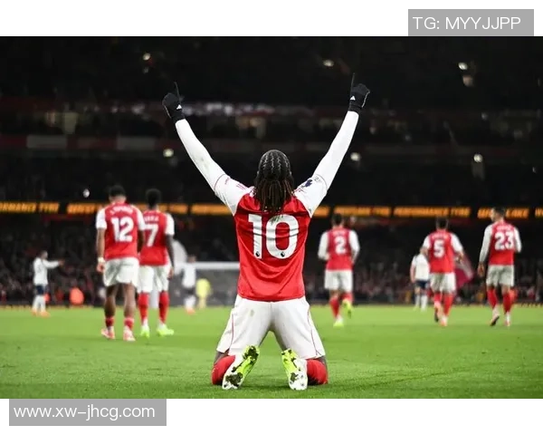 英超激战尤文图斯与本菲卡握手言和帽子戏法引发全场狂欢 英超激战尤文图斯与本菲卡握手言和帽子戏法引发全场狂欢